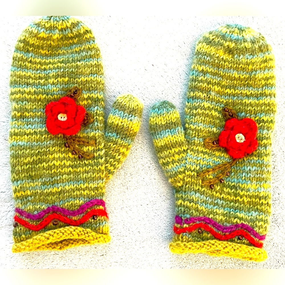Newari Colorful Flower Adult Mittens